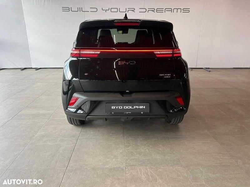 Nouă BYD Dolphin 64 kW (88 CP) 2025 Culoarenegru Hatchback