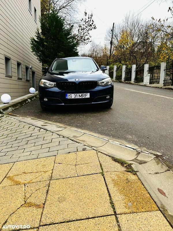 Second-hand BMW 318 Performance 143 CP (105 kW) 2014 Culoarealbastru Berlinǎ