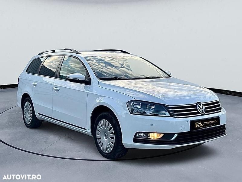 Culoarealb Utilizat 2015 VW Passat Comfortline Break | 7.600 EUR (Super Preț) - Imagine 1/4