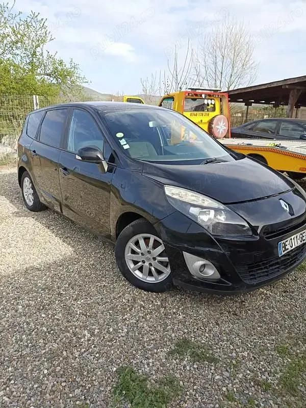 Utilizat 2011 Renault Grand Scénic III Monovolum | 1.750 EUR (Super Preț) - Imagine 1/4