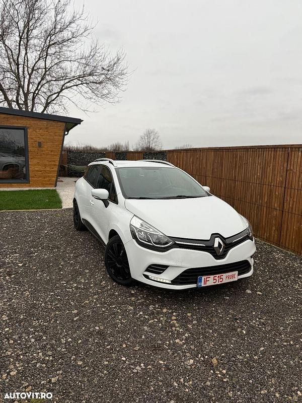 Second-hand Renault Clio GrandTour Collection 90 CP (66 kW) 2018 Culoarealb Break