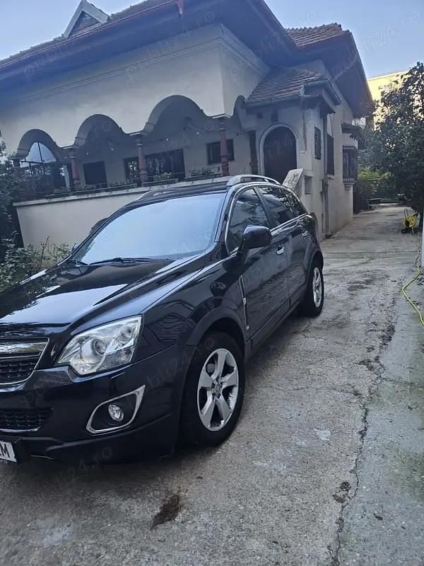 Negru Utilizat 2015 Opel Antara SUV | 9.500 EUR (Scump) - Imagine 1/4