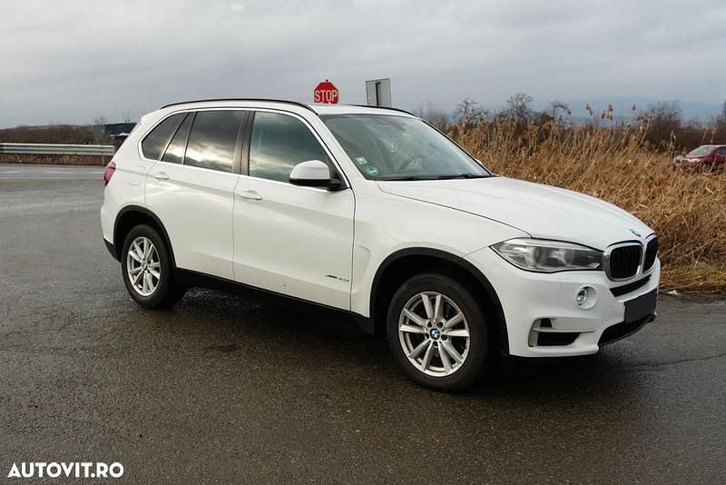 Second-hand BMW X5 Comfort Edition 258 CP (189 kW) 2015 Culoarealb SUV