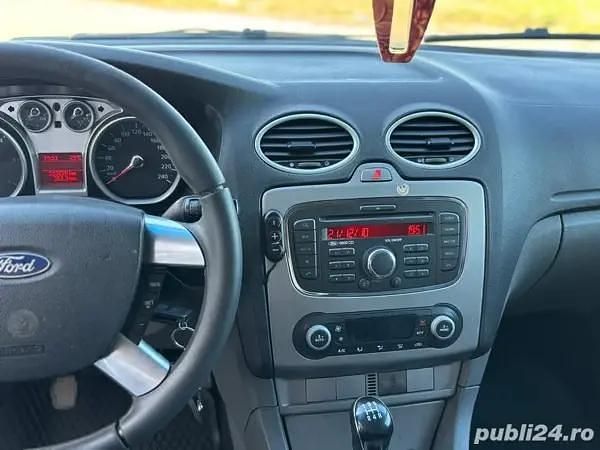 Utilizat 2011 Ford Focus Hatchback | 2.200 EUR (Preț bun) - Imagine 1/4