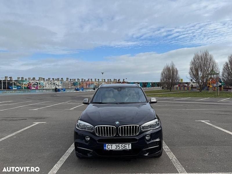 Second-hand BMW X5 Comfort Edition 381 CP (280 kW) 2018 Culoarenegru SUV