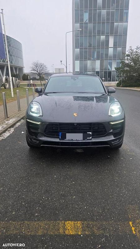 Culoaregri Second-hand 2017 Porsche Macan SUV | 30.500 EUR (Super Preț) - Imagine 1/4