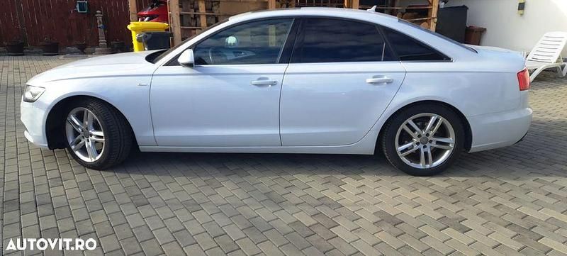 Second-hand Audi A6 Sport 177 CP (130 kW) 2013 Culoarealb Berlinǎ