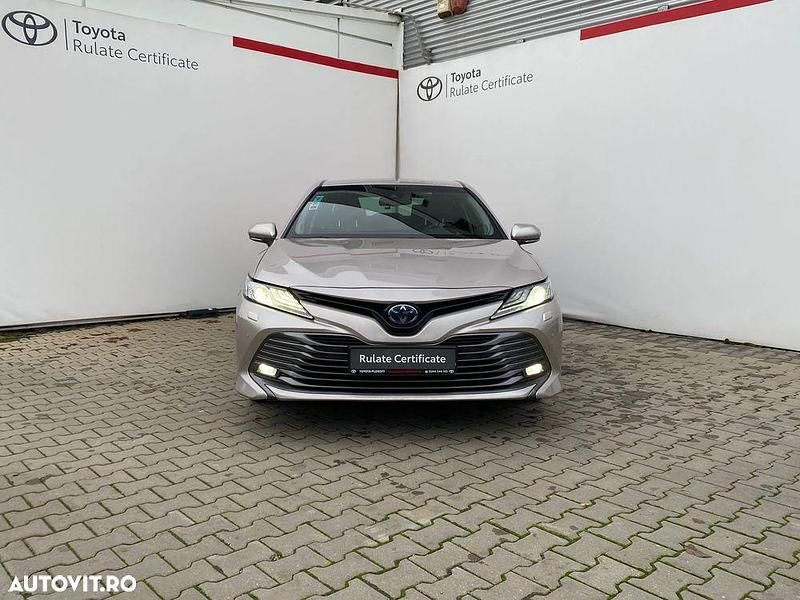 Second-hand Toyota Camry 218 CP (160 kW) 2020 Culoaregri Berlinǎ