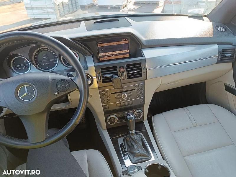 Second-hand Mercedes GLK220 170 CP (125 kW) 2011 Negru SUV