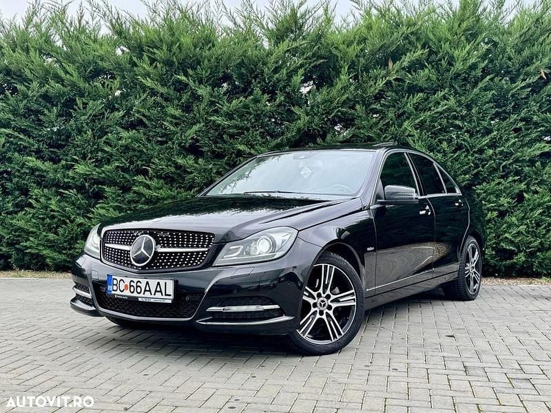 Culoarenegru Utilizat 2011 Mercedes C220 Avantgarde Berlinǎ | 10.500 EUR (Scump) - Imagine 1/4