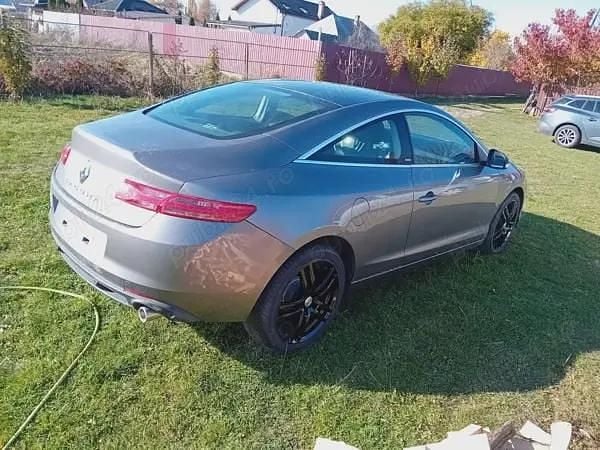 Second-hand Renault Laguna Coupé 170 CP (125 kW) 2015 Gri Coupe