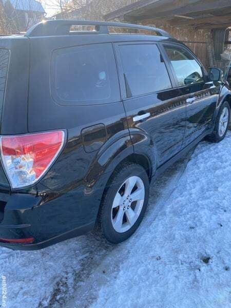 Negru Utilizat 2011 Subaru Forester SUV | 4.800 EUR - Imagine 1/4