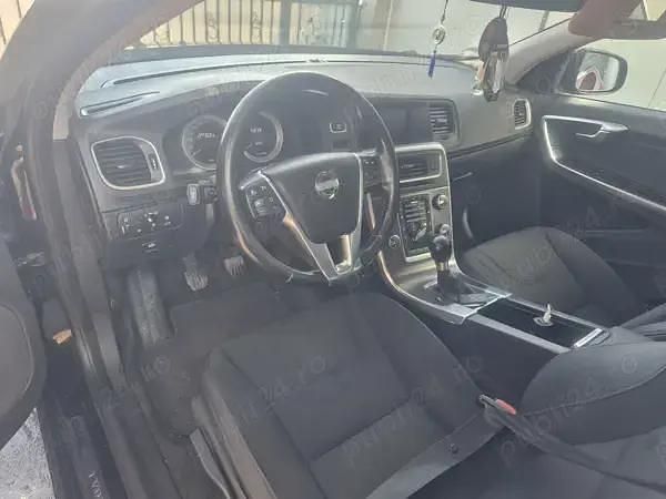 Second-hand Volvo V60 163 CP (119 kW) 2011 Negru Break