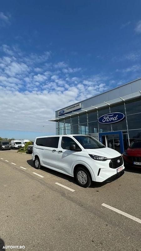 Nouă Ford Transit Custom 136 CP (100 kW) 2025 Culoarealb Monovolum