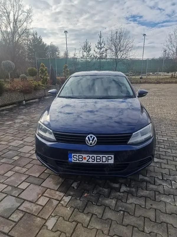 Second-hand VW Jetta 140 CP (102 kW) 2012 Berlinǎ