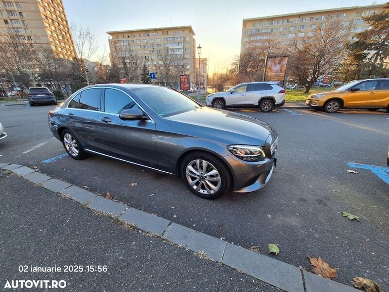 Gri Utilizat 2019 Mercedes C180 Avantgarde Berlinǎ | 19.000 EUR (Preț OK) - Imagine 1/4