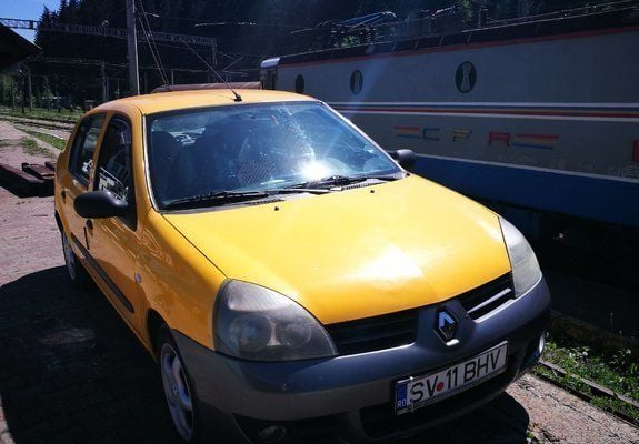 Galben Utilizat 2007 Renault Clio Symbol Berlinǎ | 2.100 EUR - Imagine 1/4