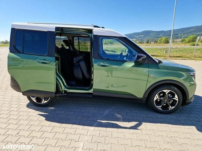 Culoareverde Nouă 2024 Ford Tourneo Courier Monovolum | 27.500 EUR - Imagine 1/4