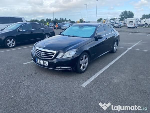 Negru Utilizat 2012 Mercedes E220 | 7.500 EUR (Super Preț) - Imagine 1/4
