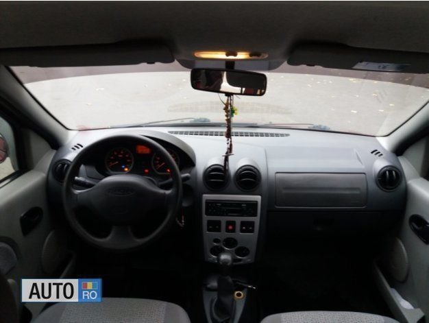 Second-hand Dacia Logan 75 CP (55 kW) 2006 Rosu metalizat Berlinǎ