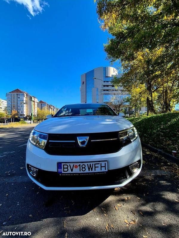 Culoarealb Utilizat 2020 Dacia Logan Berlinǎ | 8.000 EUR (Preț OK) - Imagine 1/4