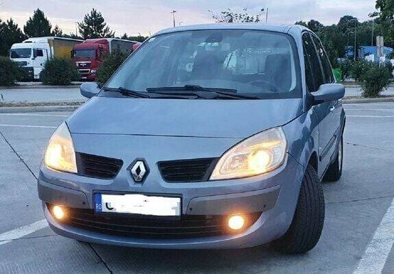 Gri Utilizat 2007 Renault Scénic II Monovolum | 2.800 EUR (Super Preț) - Imagine 1/4