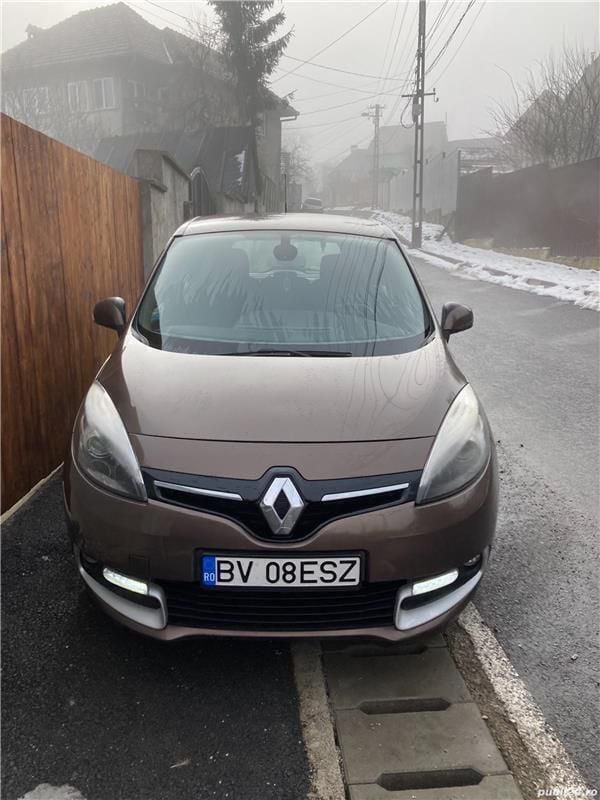 Utilizat 2013 Renault Scénic III Monovolum | 4.500 EUR (Preț OK) - Imagine 1/4