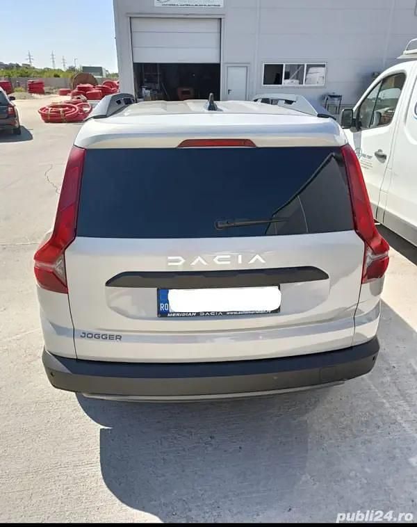 Utilizat 2022 Dacia Jogger Extreme Monovolum | 14.000 EUR (Preț OK) - Imagine 1/2