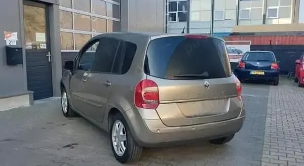 Second-hand Renault Grand Modus 111 CP (81 kW) 2010 Gri Monovolum