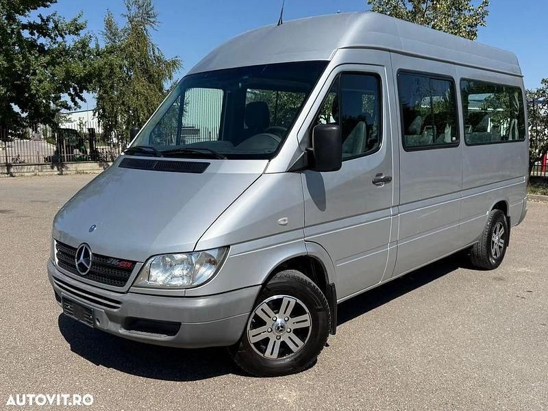 Culoaregri Utilizat 2005 Mercedes 316 Van | 14.990 EUR - Imagine 1/4