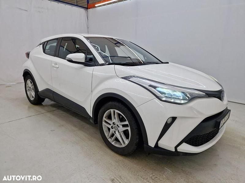 Second-hand Toyota C-HR 122 CP (89 kW) 2021 Culoarealb SUV