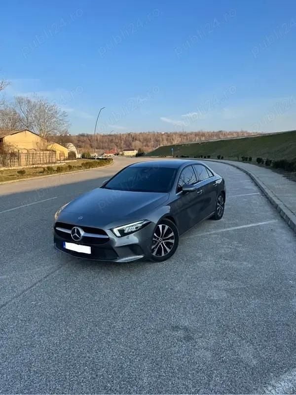 Second-hand Mercedes A200 150 CP (110 kW) 2021 Gri Berlinǎ