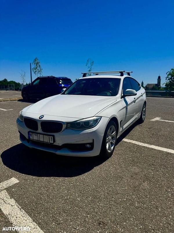 Culoarealb Utilizat 2014 BMW 320 Comfort Edition Berlinǎ | 10.800 EUR (Super Preț) - Imagine 1/4