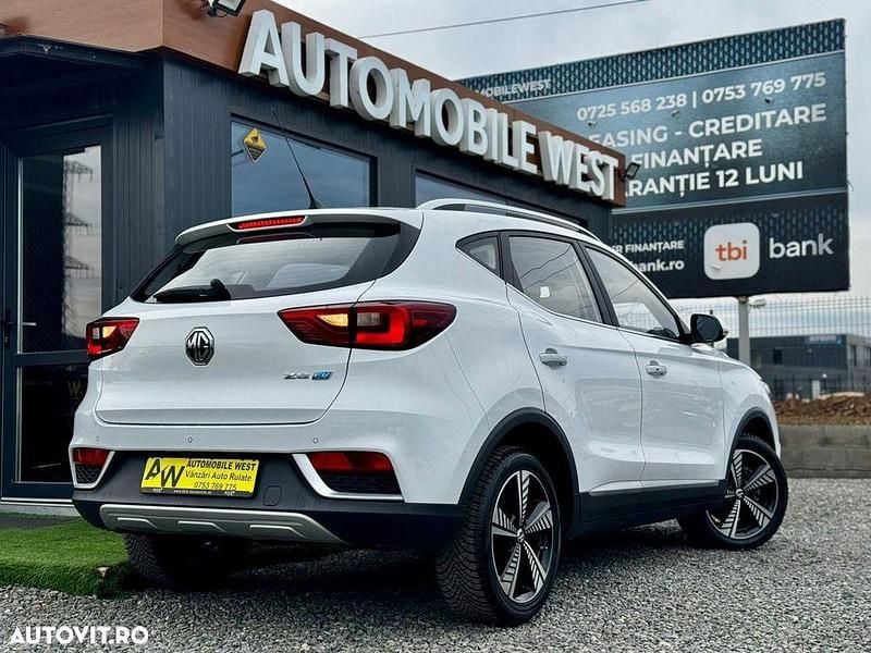 Second-hand MG ZS 105 kW (143 CP) 2021 Culoarealb SUV