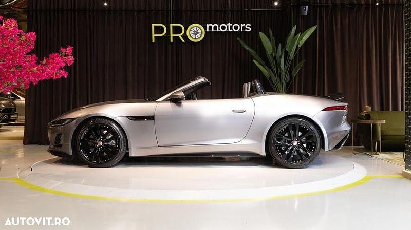 Second-hand Jaguar F-Type R-Dynamic 300 CP (220 kW) 2023 Gri Cabrio