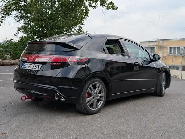 Second-hand Honda Civic 140 CP (102 kW) 2010 Negru Hatchback