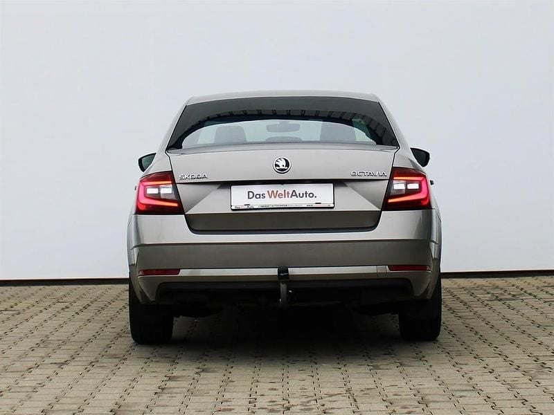 Second-hand Skoda Octavia Style 115 CP (84 kW) 2018 Culoaremaro Berlinǎ