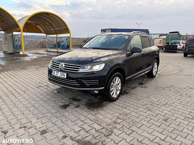 Culoarealbastru Second-hand 2017 VW Touareg Supreme SUV | 23.950 EUR (Preț OK) - Imagine 1/4