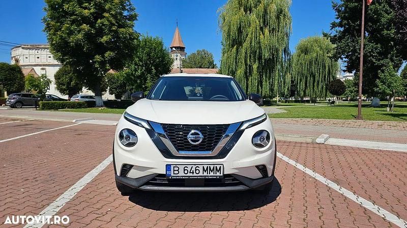Culoarealb Utilizat 2022 Nissan Juke Acenta SUV | 20.000 EUR (Scump) - Imagine 1/4