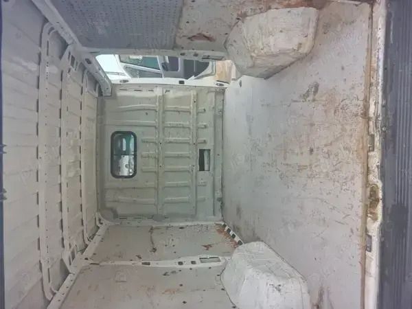 Alb Utilizat 2010 Fiat Ducato Van | 5.500 EUR (Super Preț) - Imagine 1/4
