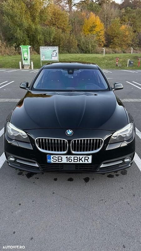 Culoarenegru Utilizat 2014 BMW 525 Comfort Edition Berlinǎ | 14.900 EUR (Puțin scump) - Imagine 1/4