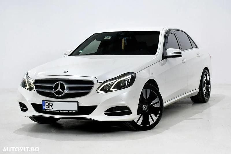 Culoarealb Utilizat 2013 Mercedes E300 Avantgarde Berlinǎ | 13.499 EUR - Imagine 1/4