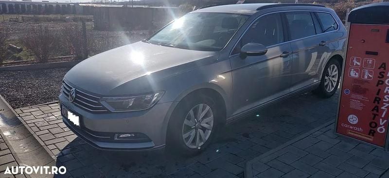Culoaregri Utilizat 2017 VW Passat Comfortline Break | 9.990 EUR (Preț bun) - Imagine 1/4