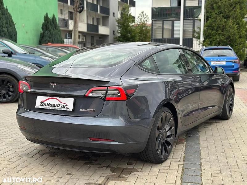 Second-hand Tesla Model 3 376 kW (512 CP) 2021 Culoaregri Berlinǎ