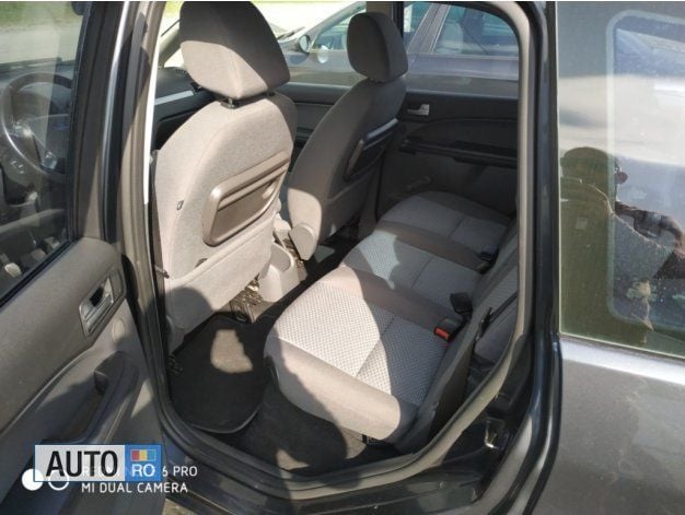 Second-hand Ford C-MAX 136 CP (100 kW) 2007 Gri Monovolum