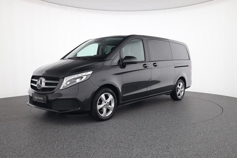 Utilizat 2020 Mercedes V220 Monovolum | 64.157 EUR (Super Preț) - Imagine 1/1
