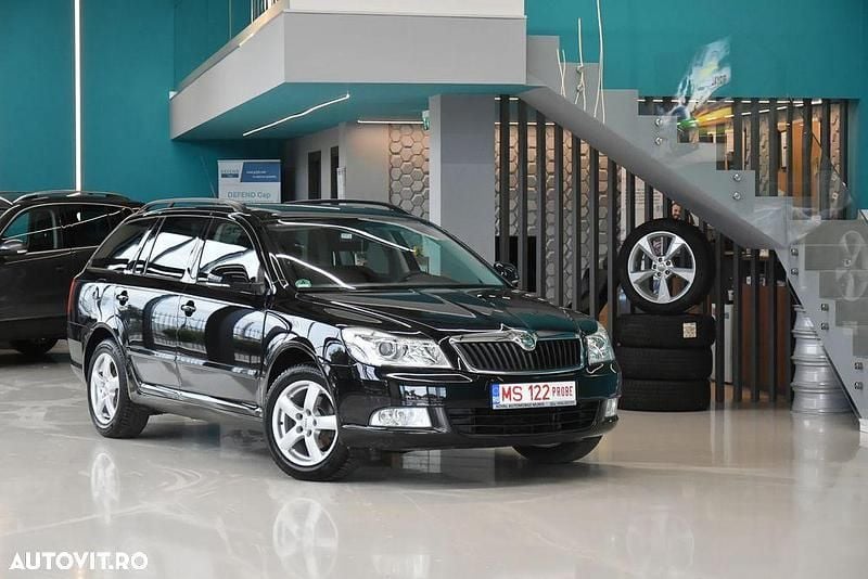 Negru Utilizat 2010 Skoda Octavia Family Break | 5.190 EUR (Puțin scump) - Imagine 1/4