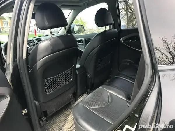 Second-hand 2007 Toyota RAV4 SUV | 3.300 EUR - Imagine 1/4