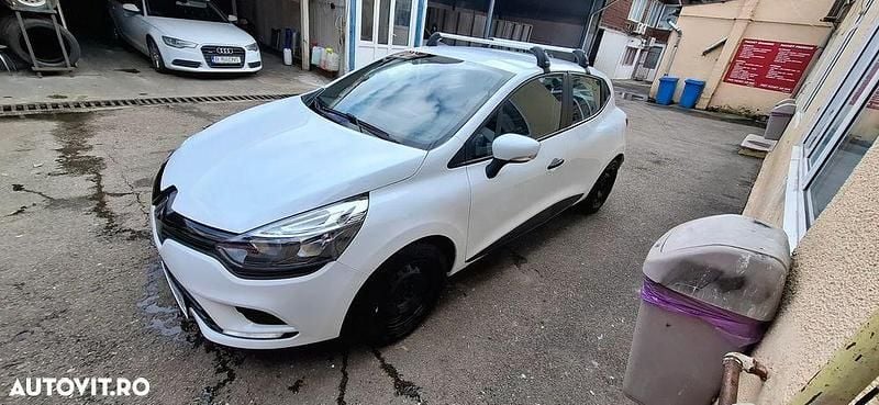 Second-hand Renault Clio IV Life 75 CP (55 kW) 2017 Culoarealb Hatchback