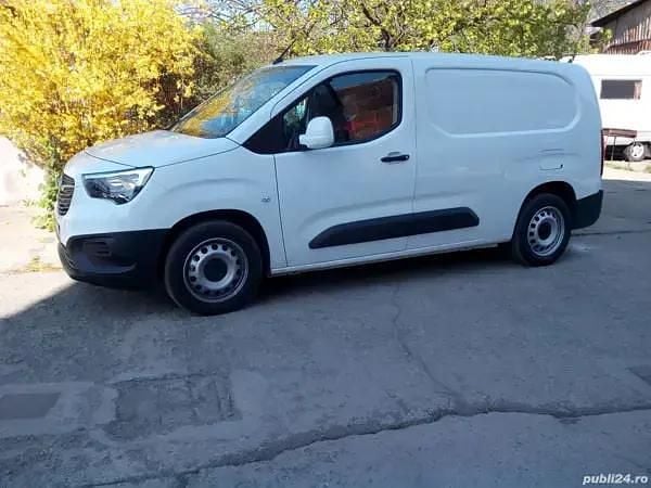 Utilizat 2020 Opel Combo Monovolum | 11.000 EUR - Imagine 1/4